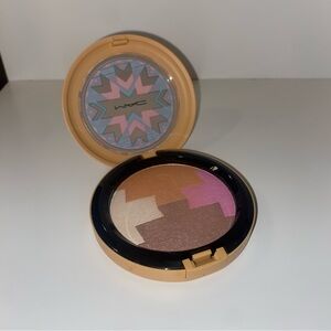 Mac vine tribe compact dunes at dusk